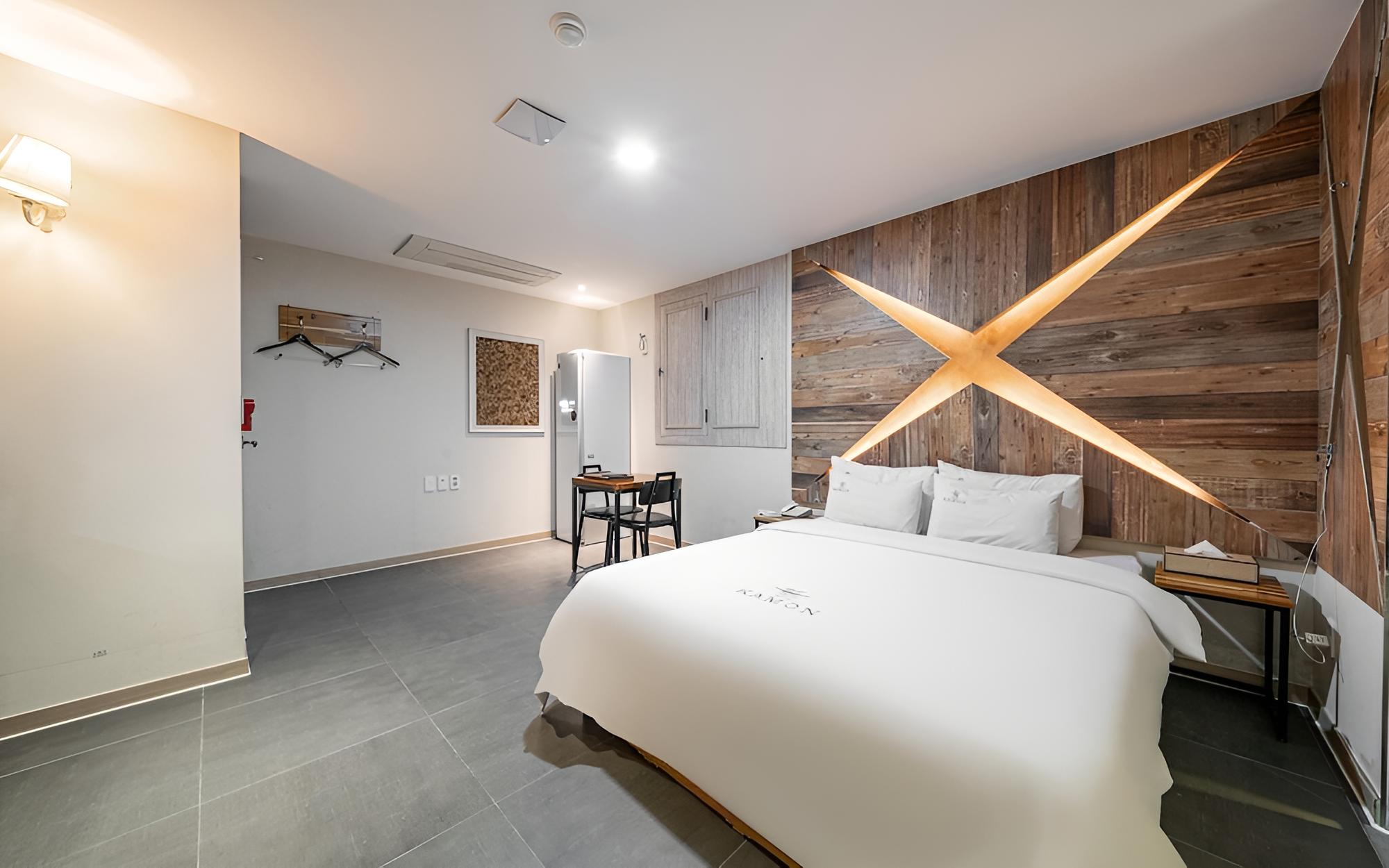 Seocheon Hotel Kamon
