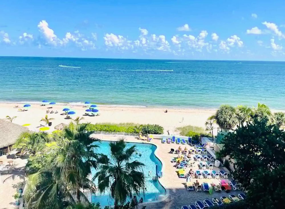 Beachfront Escape Pool Stunning Beach Views