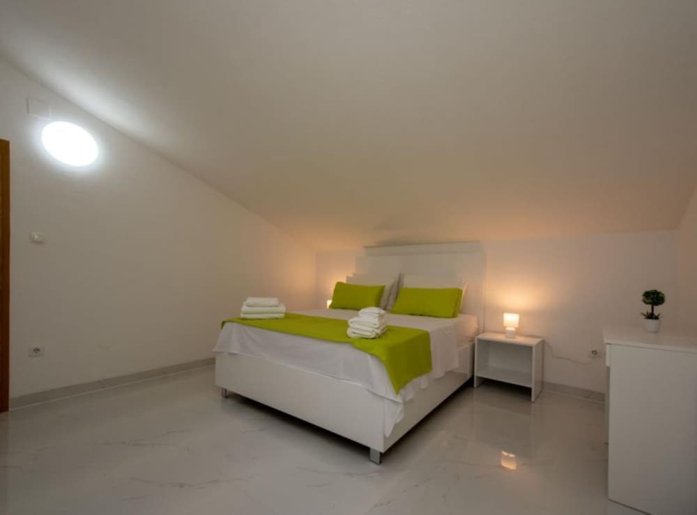 Villa Tomi
