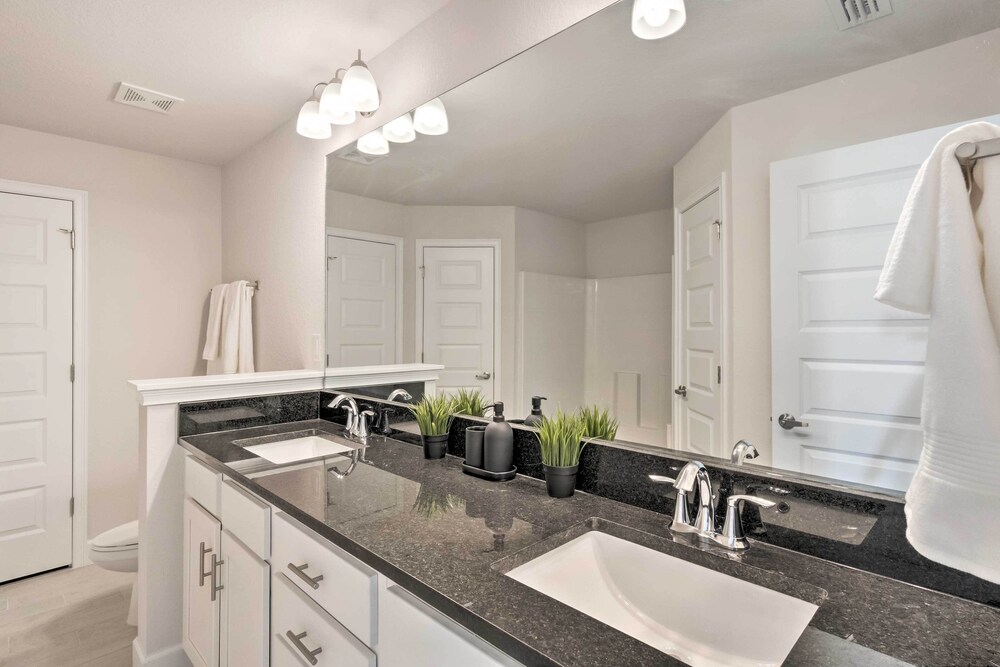 Elegant Port Charlotte Home < 10 Mi to Beach!