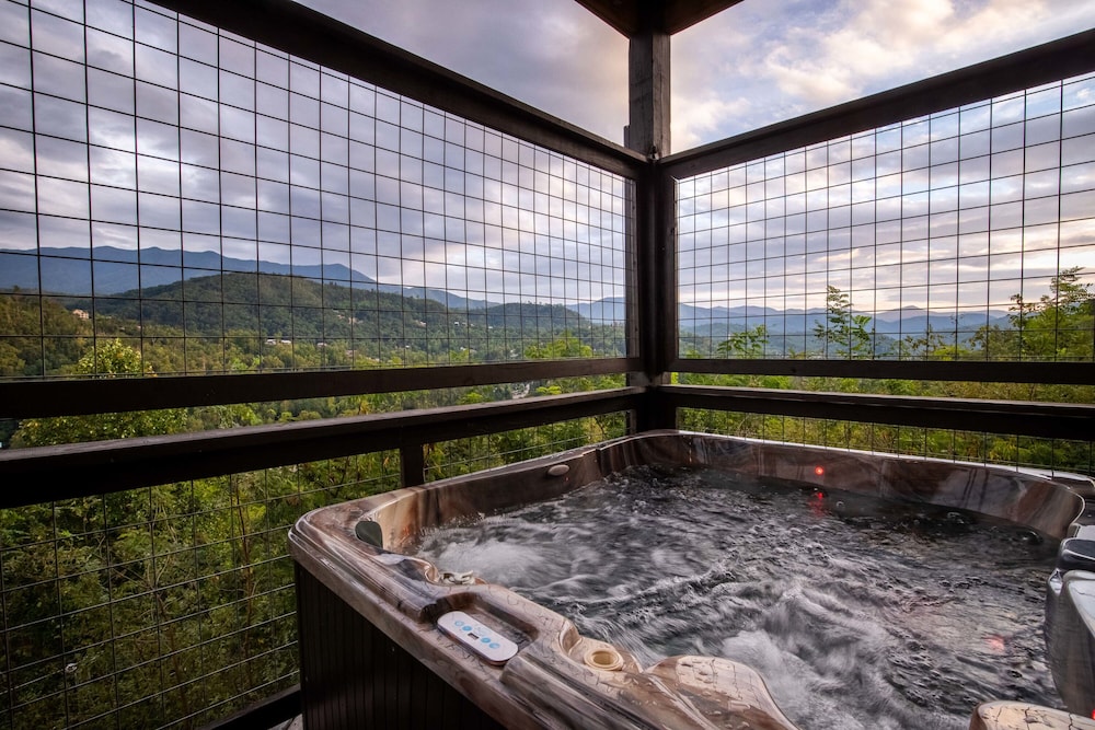 Stunning 4bedroom With Sky Views