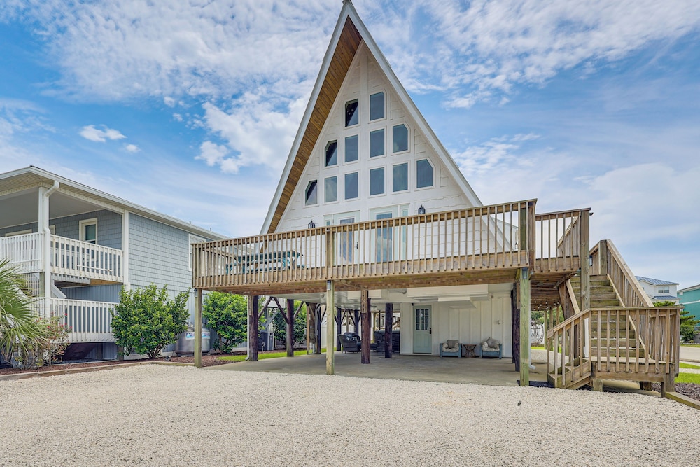 Unique A-frame Beach House: 'the Beacon at Oib'