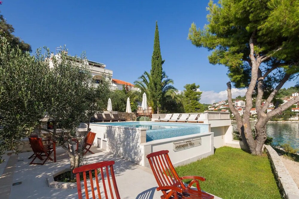 Sea Front - With Pool - H