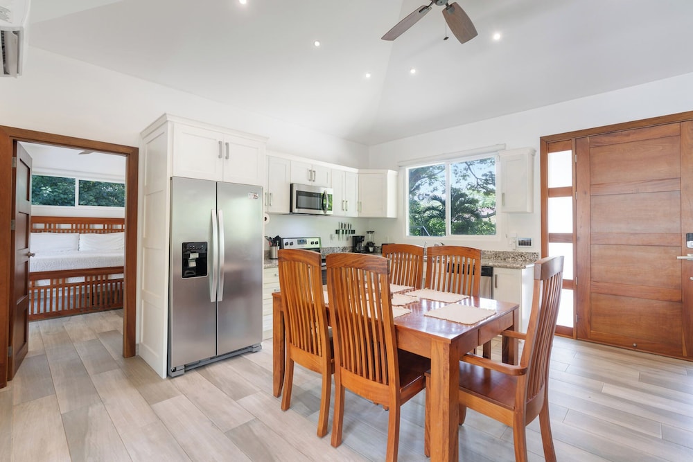 Beautiful home in a gated Neighborhood, Walking Distance to Beach with Garden