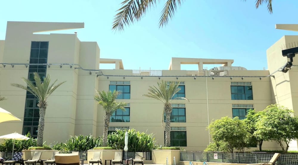 Canal View Studio Near Marina Palm Jumeirah