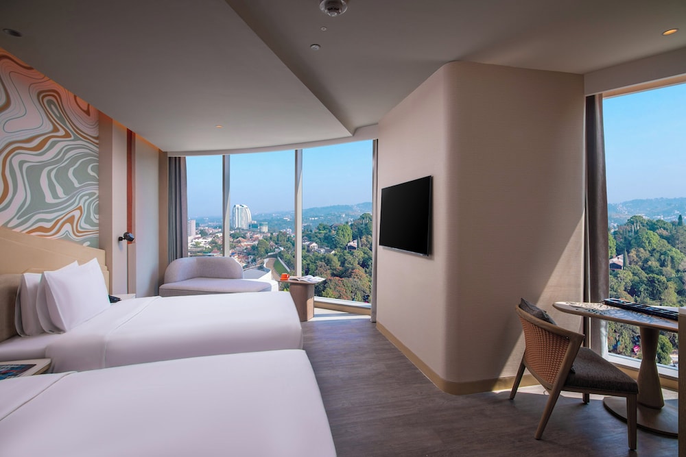 Hotel Indigo Bandung Dago Pakar by IHG 5