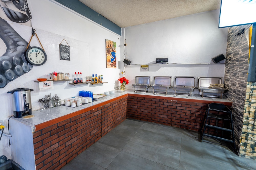 Ensenada Vacations - Hotel Rose Ensenada - Property Image 16