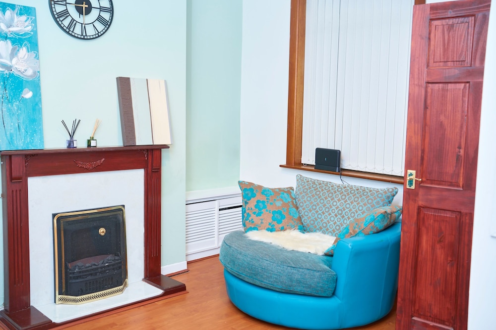 2dbed Close to Etihad, Coop Live, Manchester