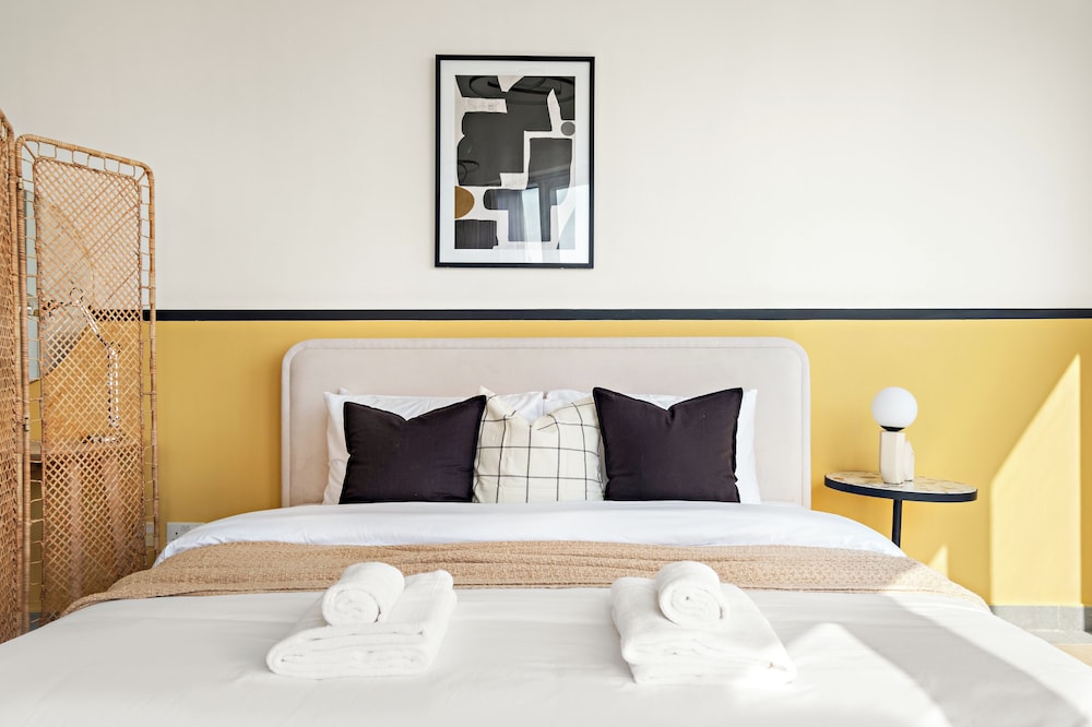 Silkhaus Madison Residency