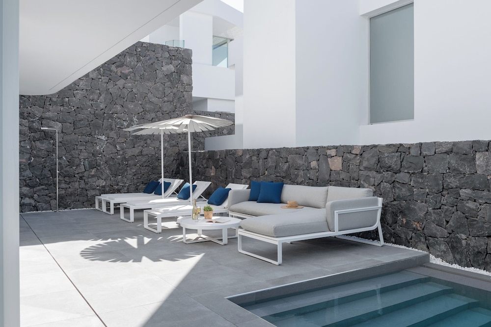 Villa Superior 1 - Casangular by Upper