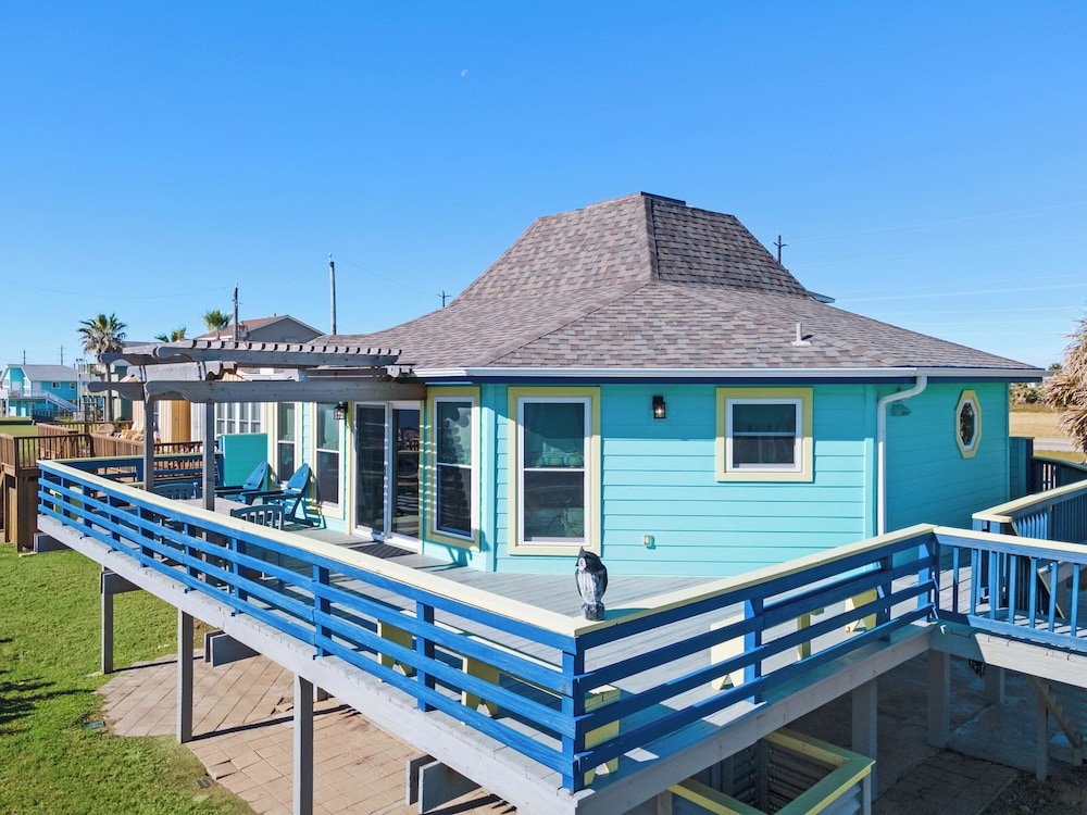 The Perky Pelican by Ryson Vacation Rentals