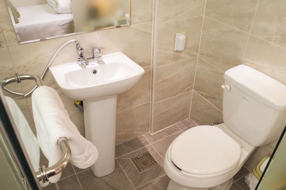 Starria Hostel foreign guest only 68