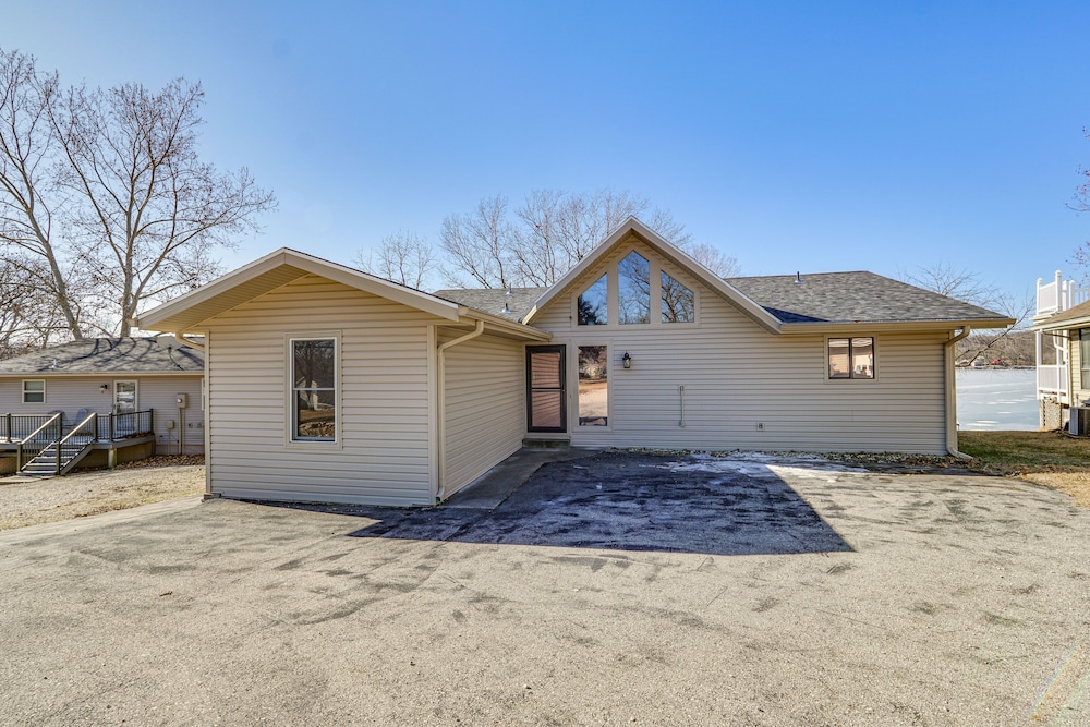 Retreat w/ Dock & Views in Lake of the Ozarks