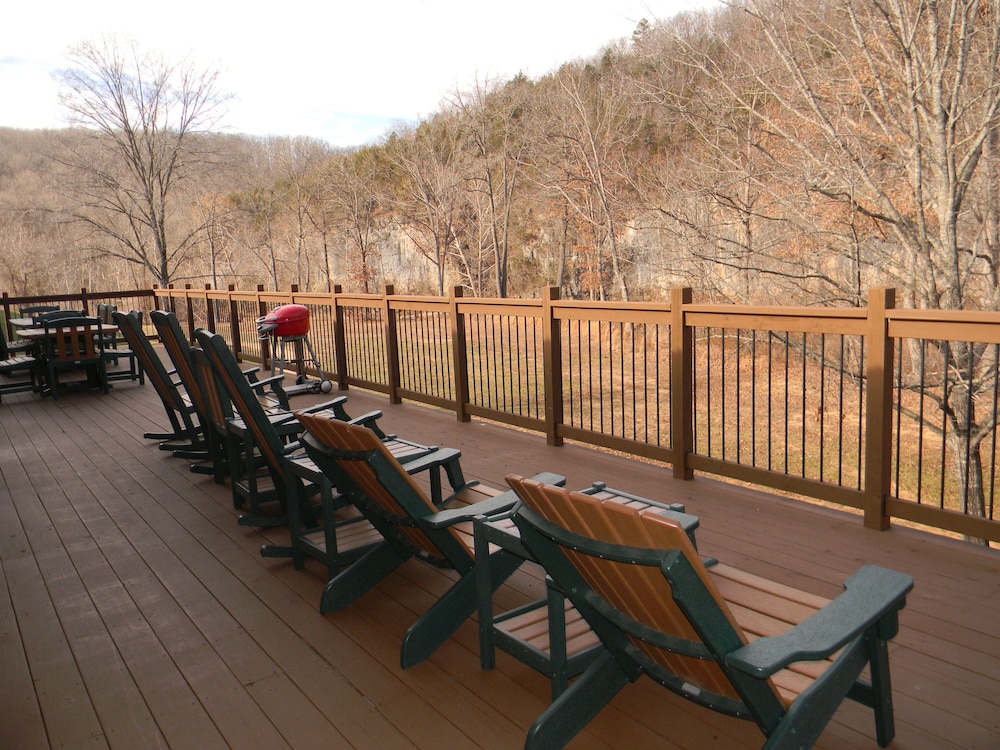 Echo Bluff State Park