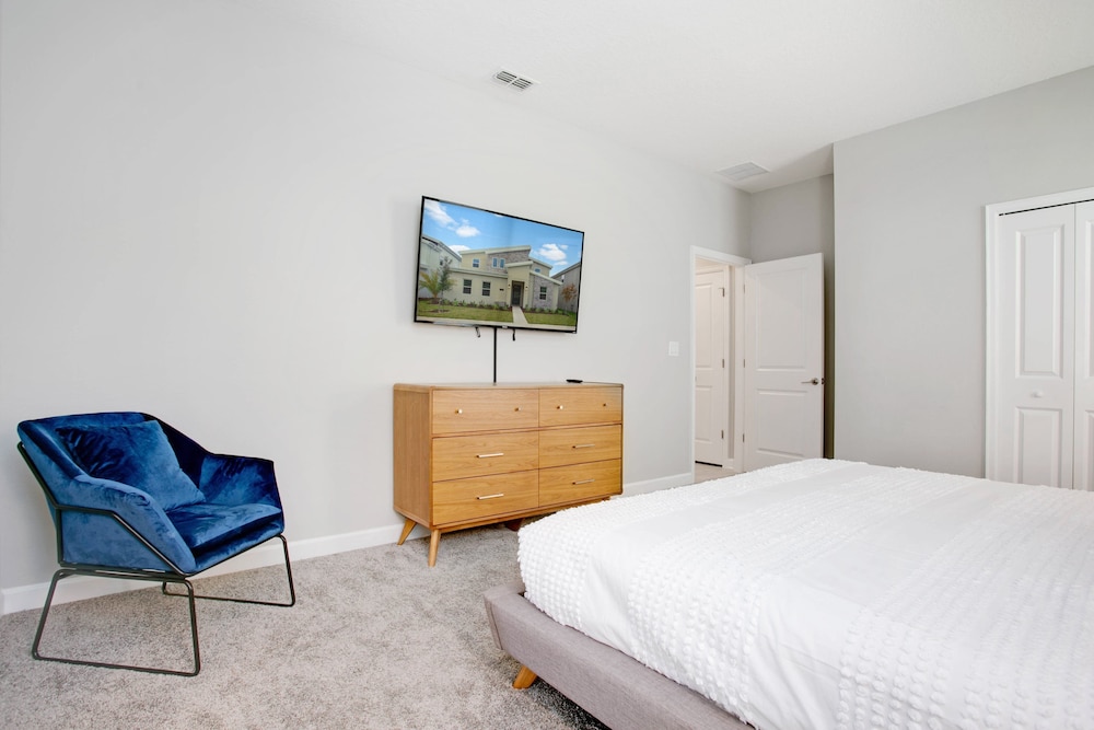 9BR Villa with Game Room & Theater view 3
