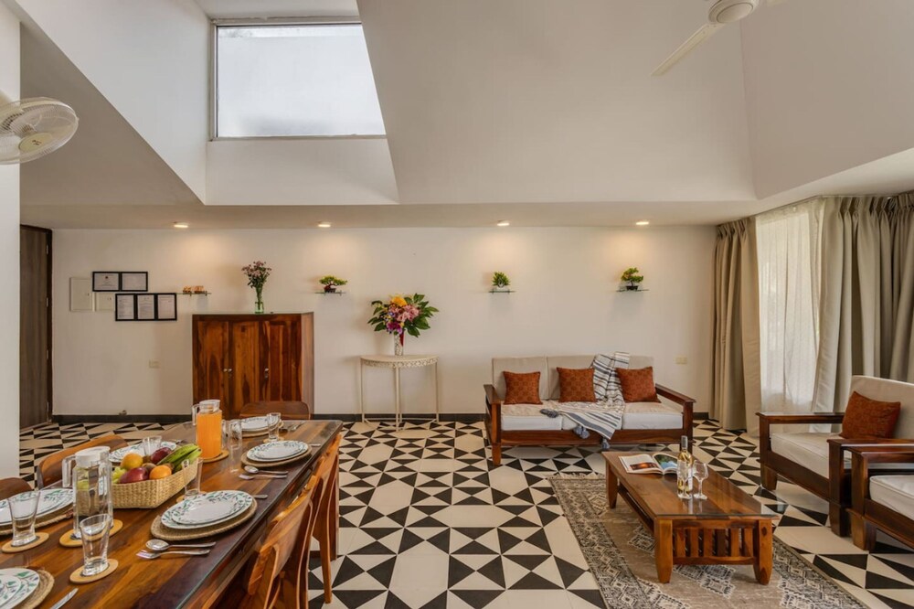 El Arbol by Hireavilla - 2BR w Rooftop Pool Nerul