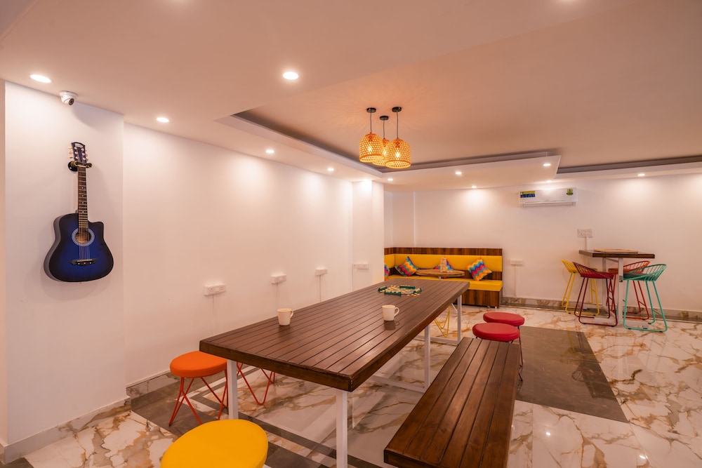 goSTOPS PLUS Gurugram, Baani Square
