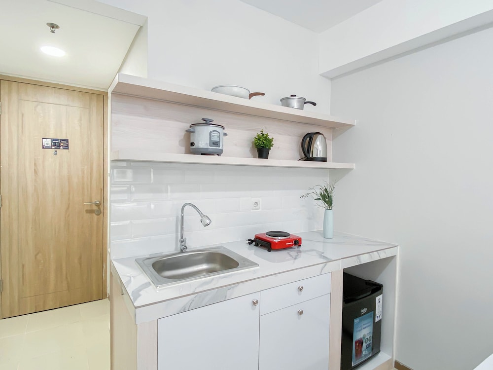 Neat Studio Room Apartment Meikarta