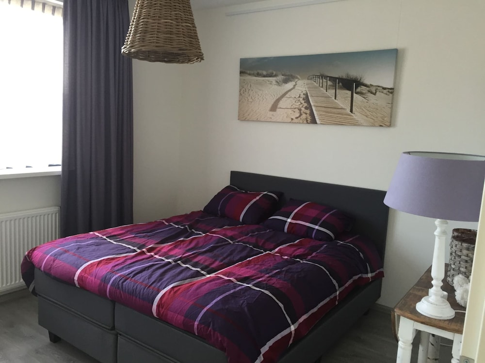 Lovely Holiday Home in Stavoren near Frisian Lakes view 2