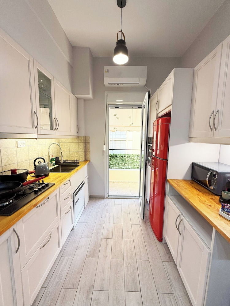 Athenian Petralona Suite