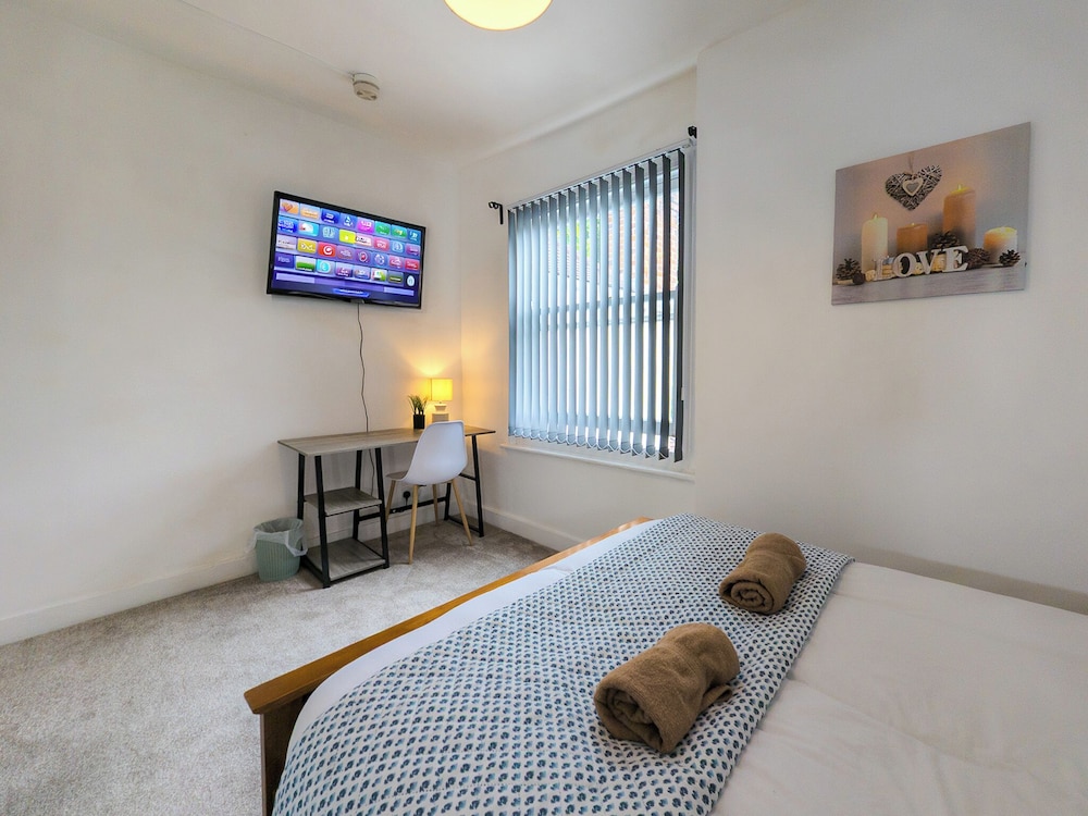 Casa Botique - Close To Gunwharf