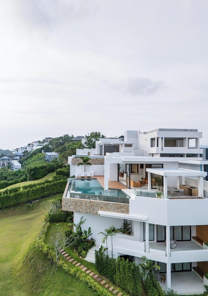 Cape Azure Resort Samui by Thalsea