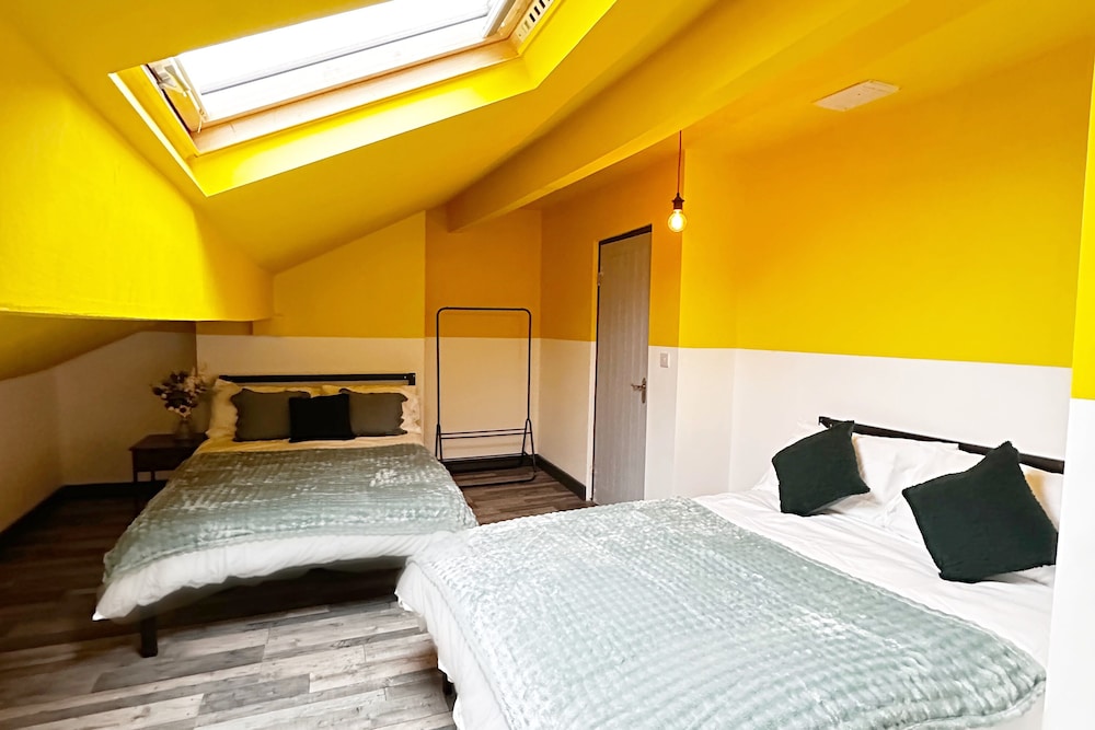 Willow Suite - 3br - Sleeps 8 - Central Blackpool