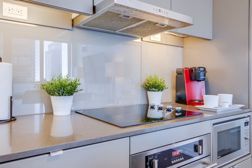 Metropolis Suites - Peter St - Image 5