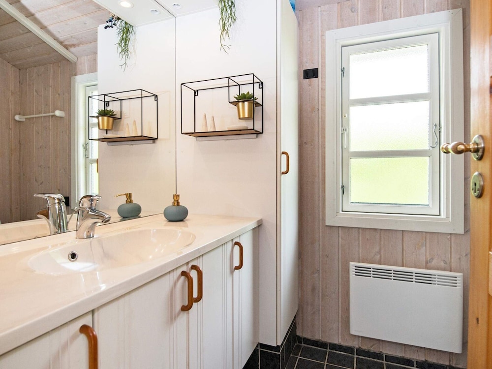 4 Person Holiday Home in Hemmet