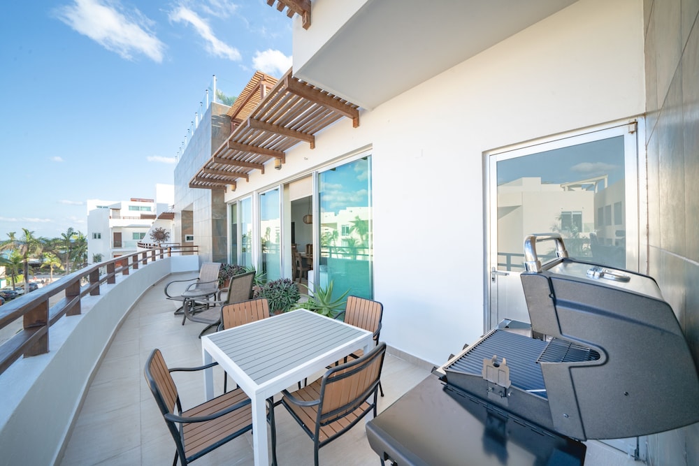 Balcony & Terrace