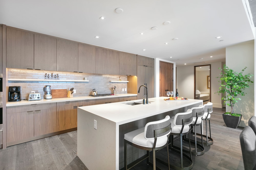 Argent at Deer Valley Resort - Three Bedroom Deluxe #504 3 Condo