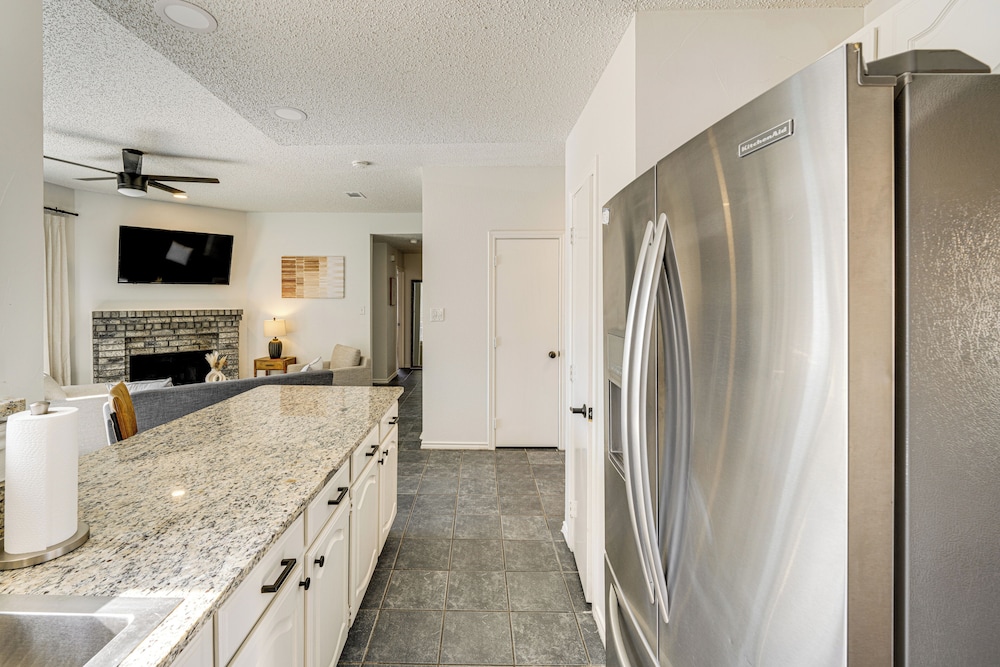 1/2 Mi to Frisco Commons! Family Getaway w/ Patio
