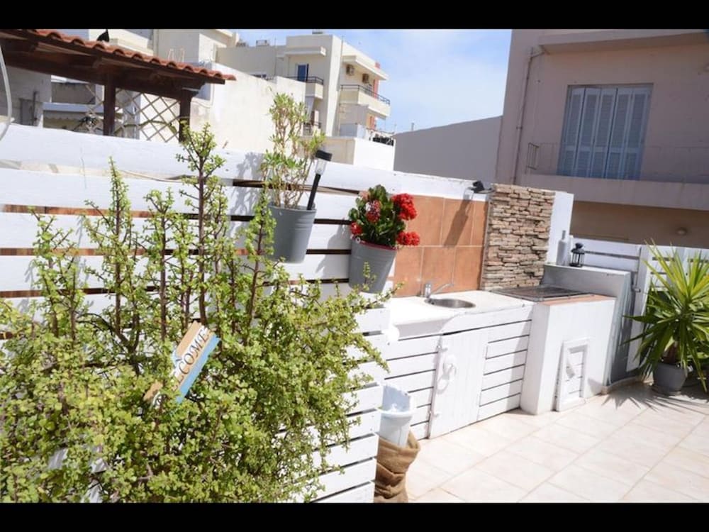 Maisonette Near Beach & City Center
