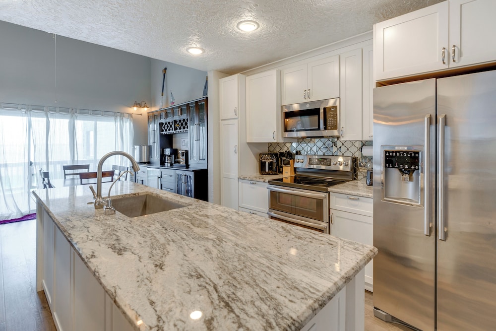 Boat & Fish: Gem w/ Water Views on Lake Livingston