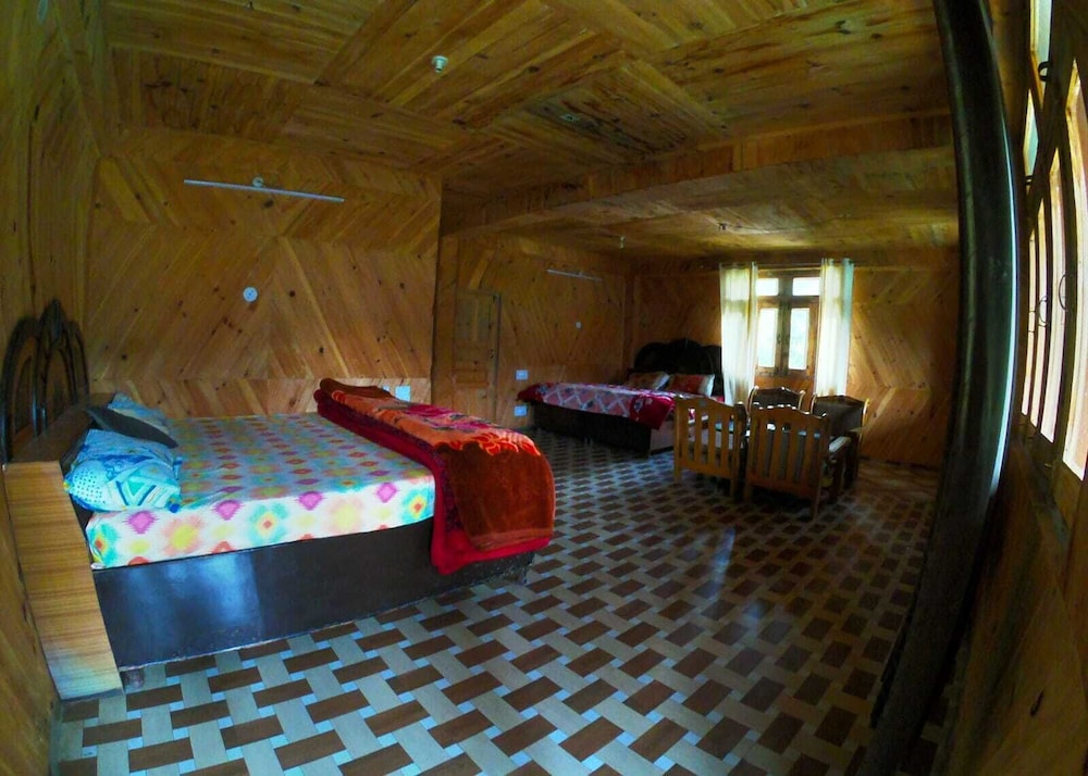 Pahadi Bliss Hotel Hostel Tosh