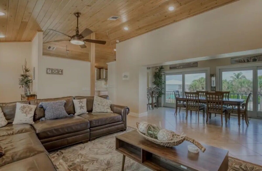 Relaxing 2/2 Get Away In The Lower Keys! 2 Bedroom Home by Redawning