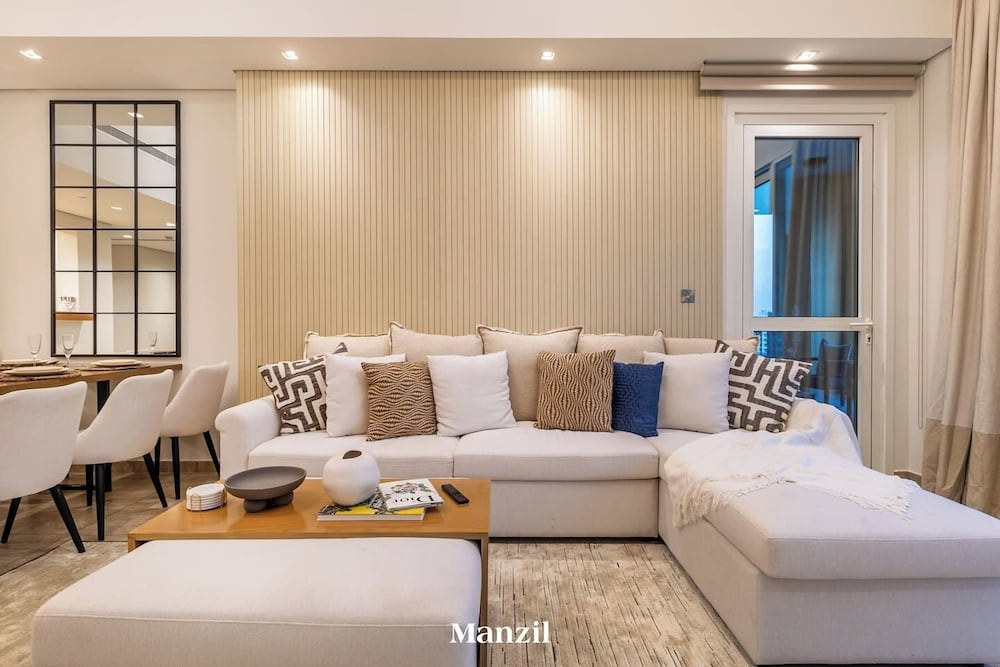 2BR Maid Enjoy Sea Views Palm Jumeirah