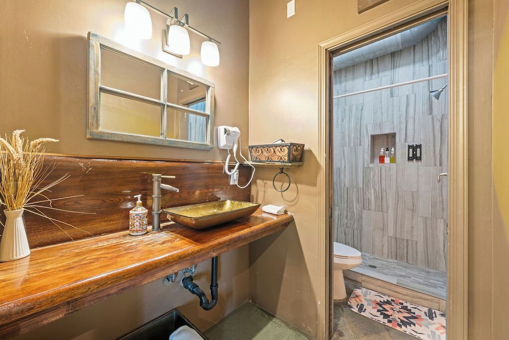 Bamboo Loft 6BR