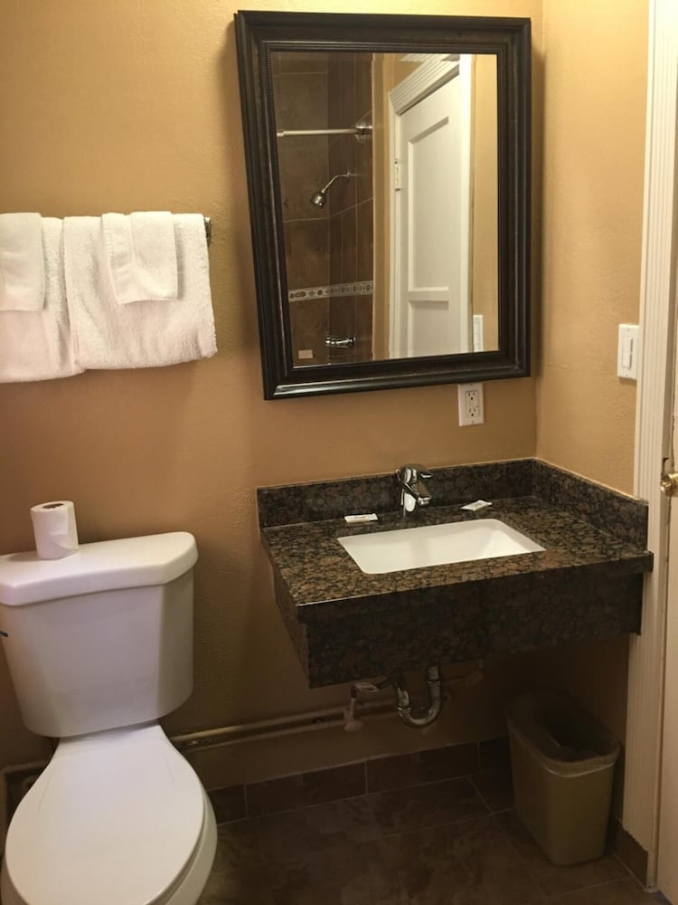 Budget Inn