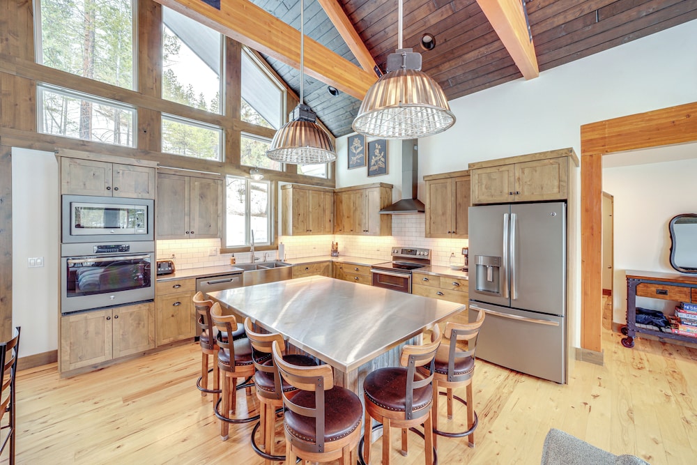 'chelan Mountain Retreat' Chalet w/ Fire Pit!