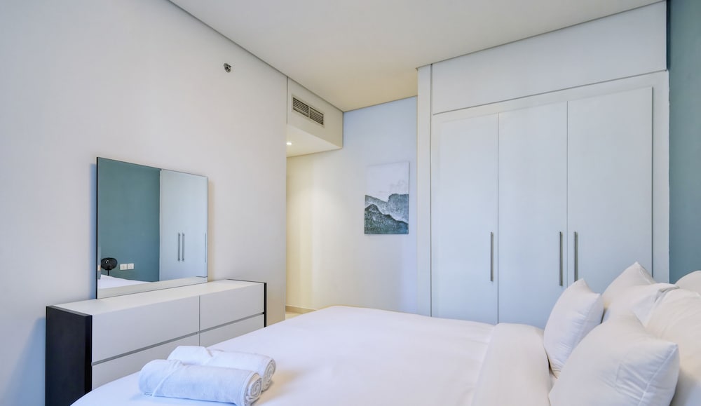The Cosmopolitan Serene Living in a One Bedroom