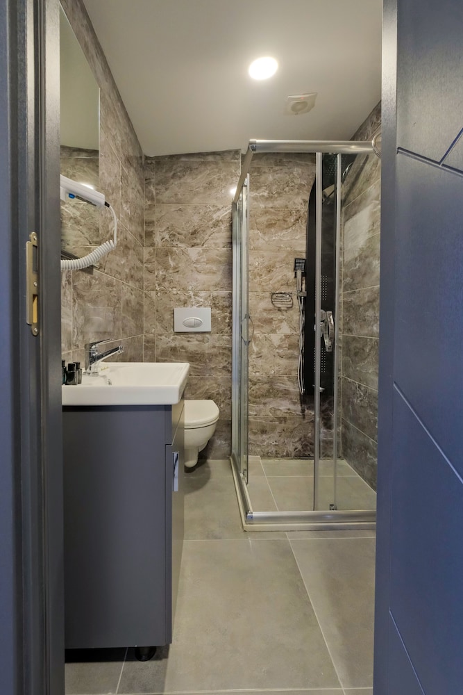 Kraliçe Oteli - Image 86