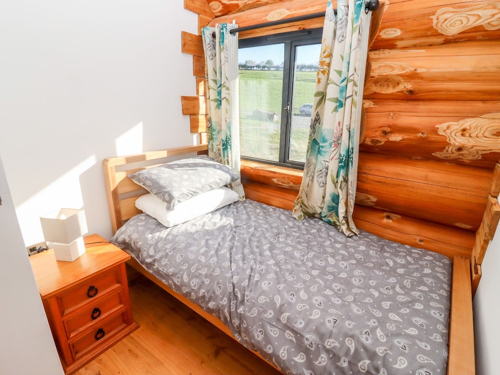 Douglas Cabin