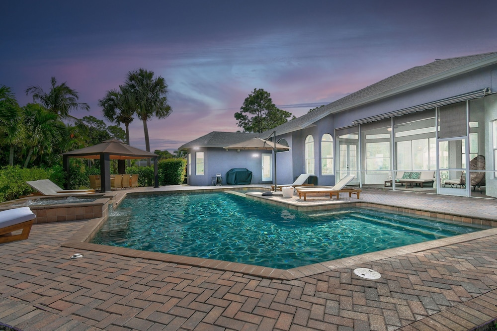 Why Is Everyone Obsessed With This House