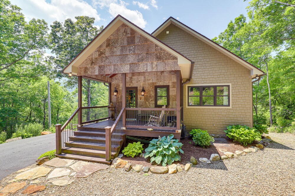 Unique Burnsville Home w/ Mountain Views + Deck! view 5