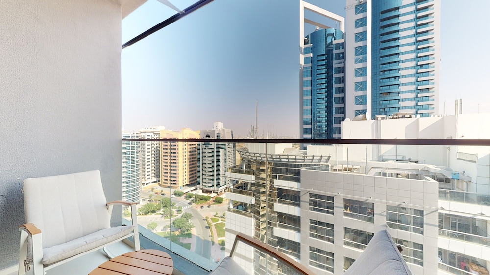 Euro Residence 1103