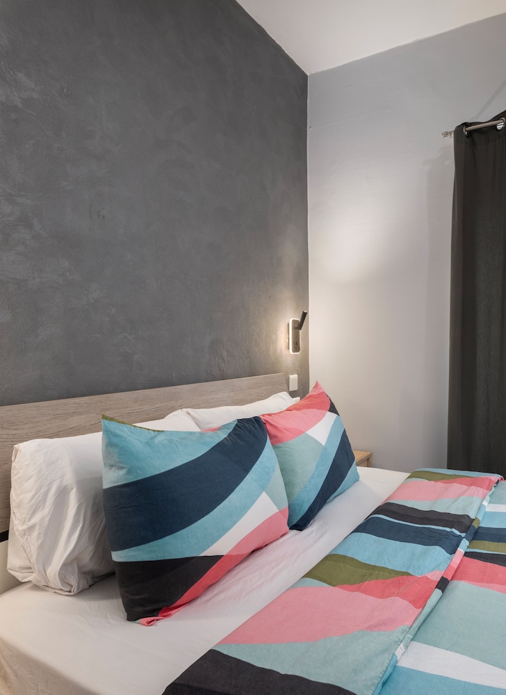 Modern Ensuite Rooms Near Balluta Bay photo 2