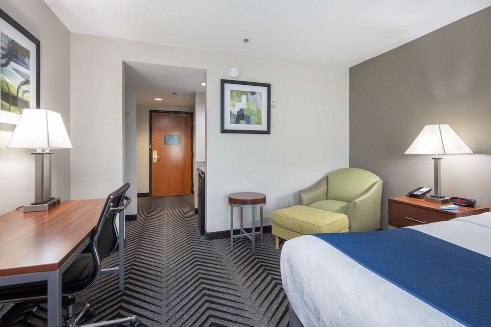 Best Western Inn  Suites San Mateo - San Francisco Airport - Property Image 32