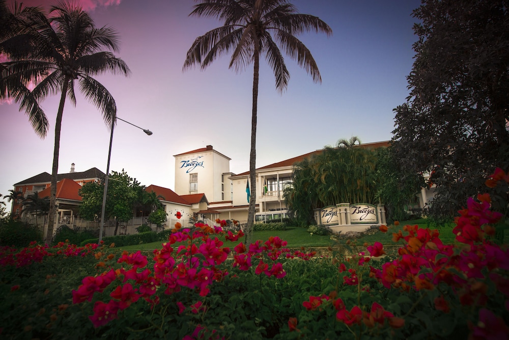 Nassau - Paradise Island Vacations - Breezes Resort Bahamas All Inclusive - Property Image 10