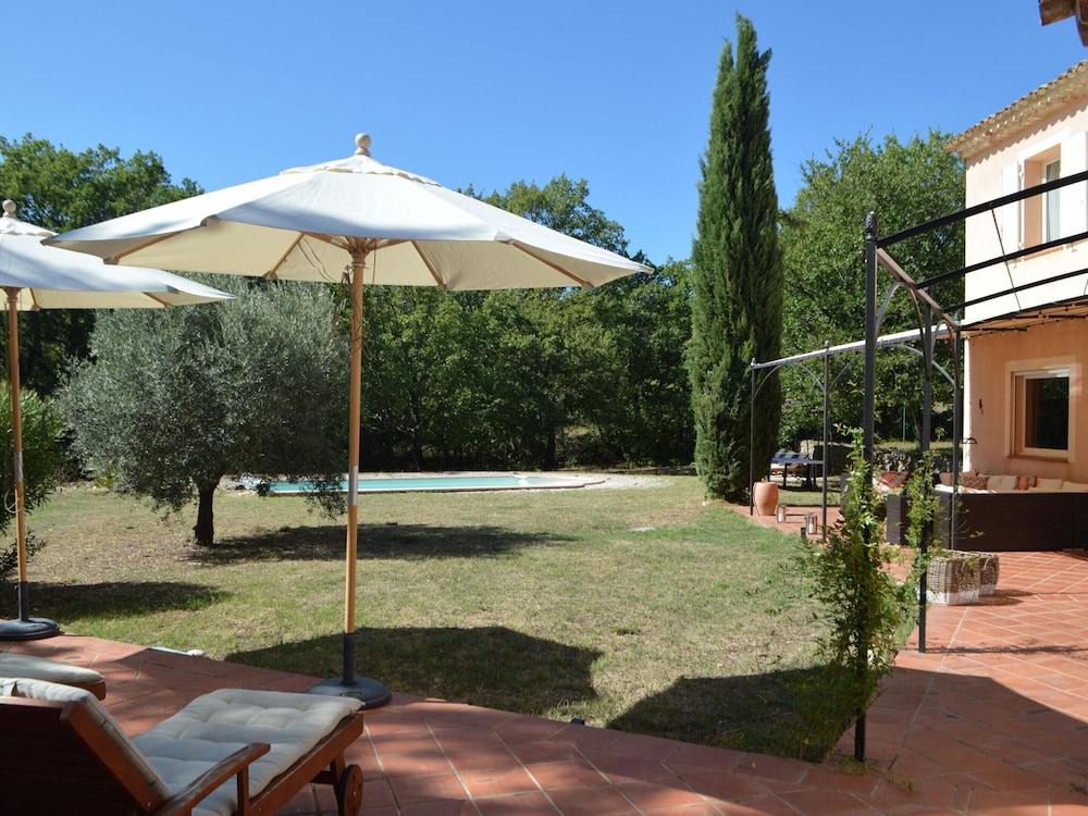 House in Montfort-sur-argens With Garden